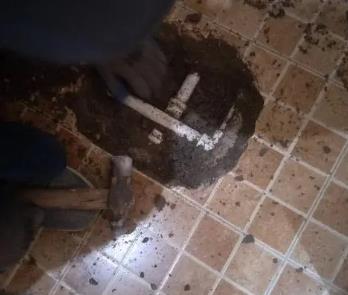 资中卫生间漏水维修公司为您分享下卫生间渗水如何处理及注意事项